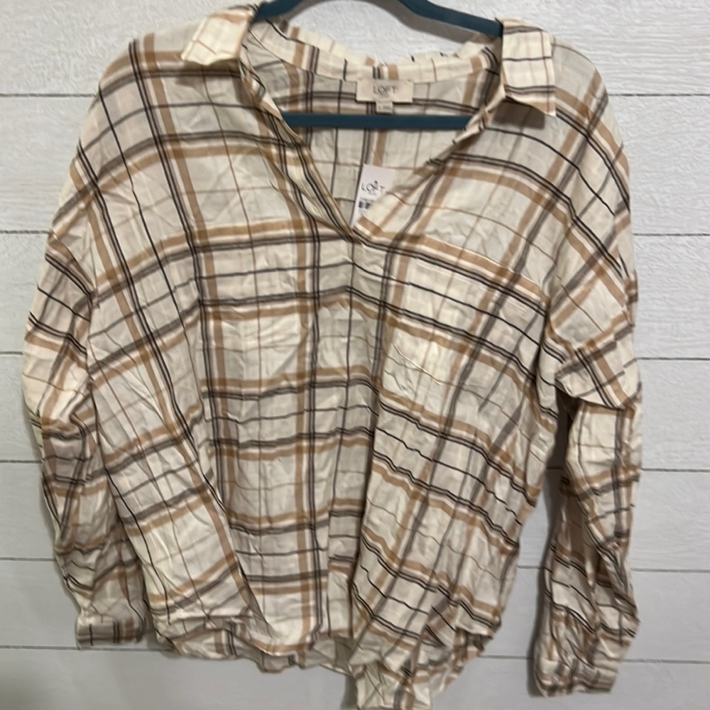 Loft V-neck Flannel Plaid Top 
NWT
Size: Large
Material: 100% Cotton